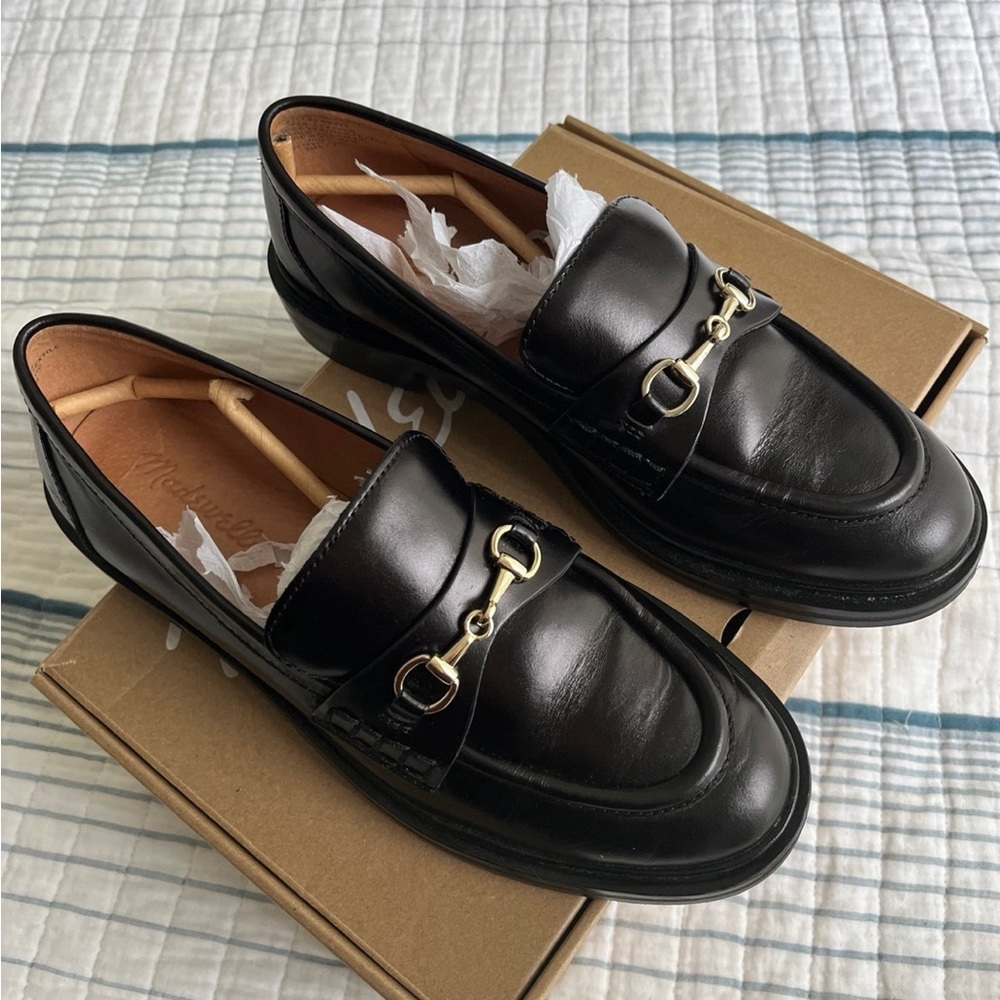 Black Thee Vernon Bit Hardware Loafer (Women)
Madewell size 7.5
